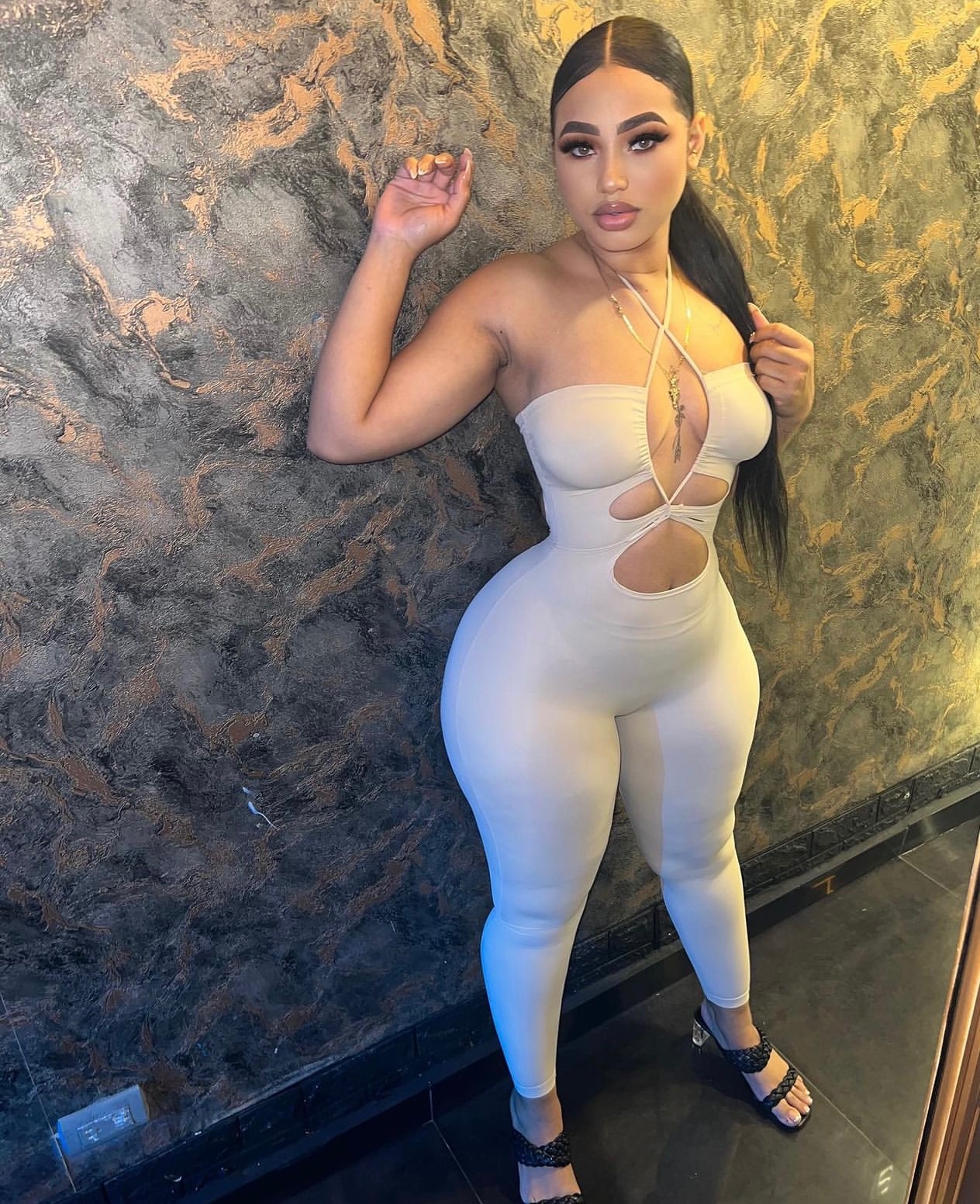 escorts
