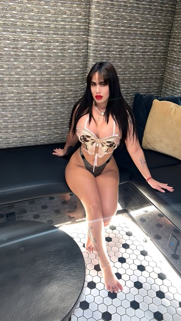 I am a Colombian girl, step by step, I would like everything about you