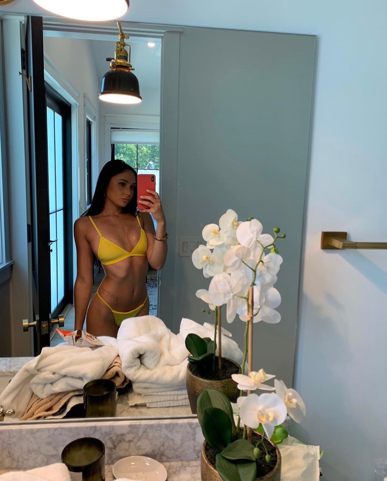 escorts