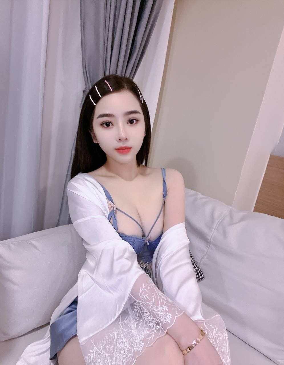 escorts