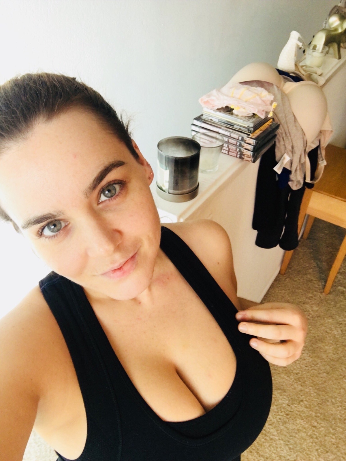 Hi daddy, I’m Viera ,I’m horny and down for fun 💦🍆🍑🍭 …Blow Job lick eat