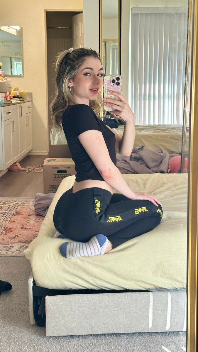 ✅STRICTLY PAYMENT IN PERSON✅💦MULTIPLE CUM💦✅💯CLEAN ✅3 HOLES FUCk