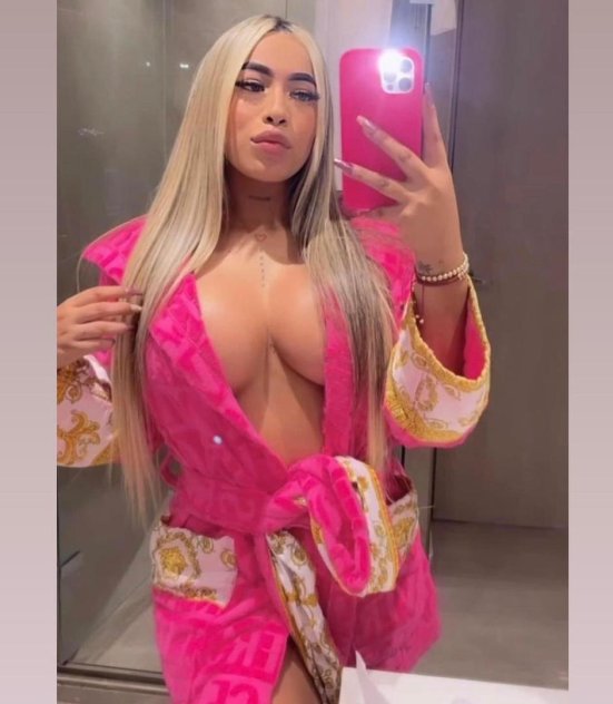 I do hookup sex service for both incall and outcall or cardate