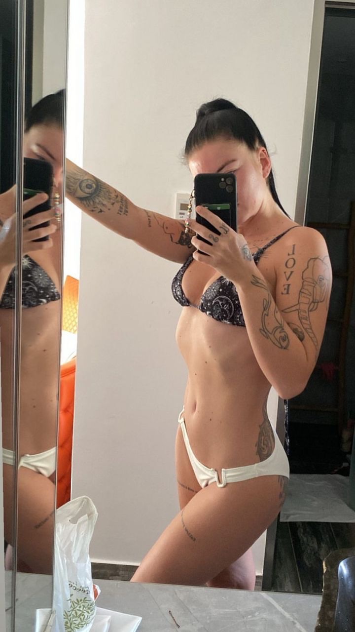 I’m down for fun & naughty stuffs HMU on📱+1 (310) 400 5285