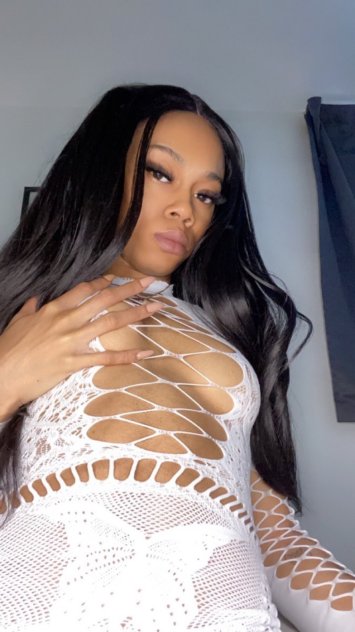 I'm Available and dtf text Me Snapchat:hill_ary0