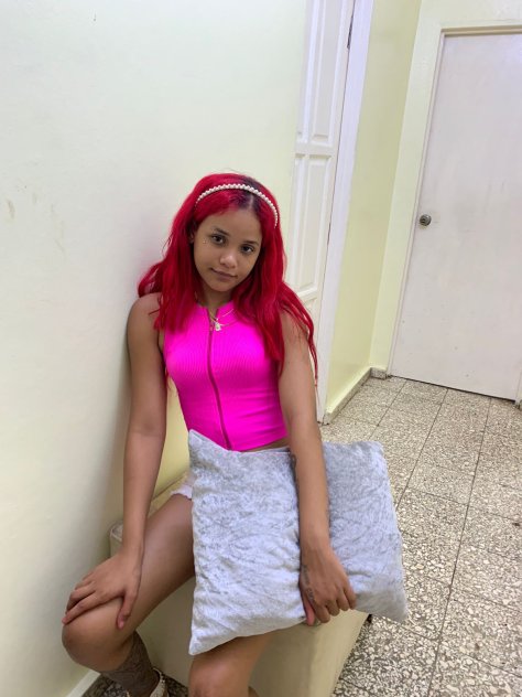 Very hot and exotic skinny girl ready to get your milk 🍼 with a discr