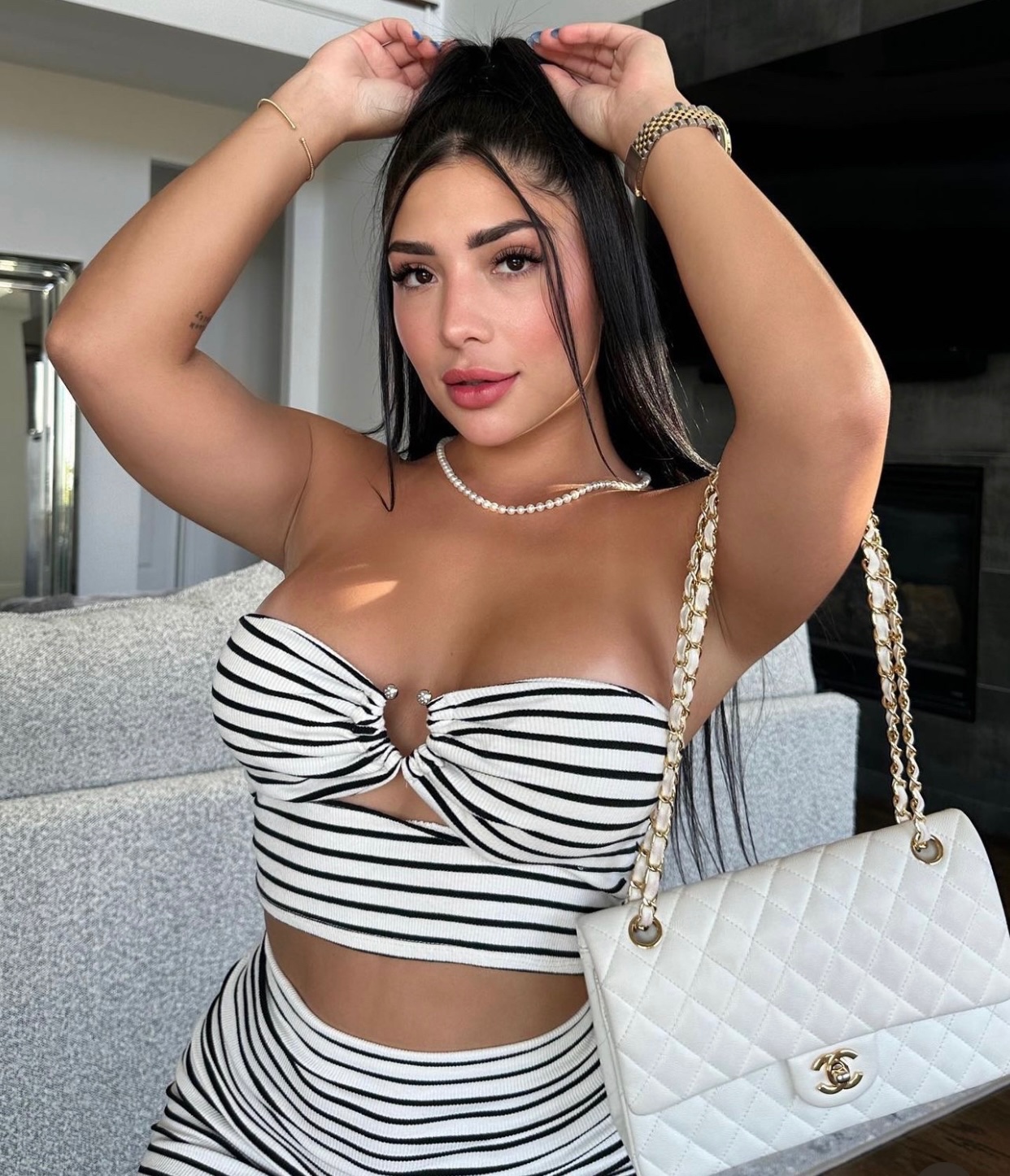 escorts