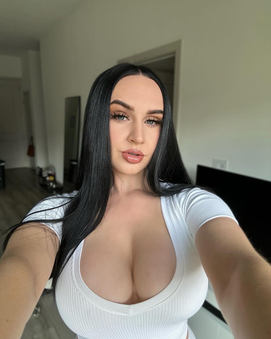 escorts