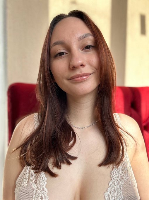 Hey daddy, wanna fuck? Hit me up now! Text: +1 (910) 352-8925