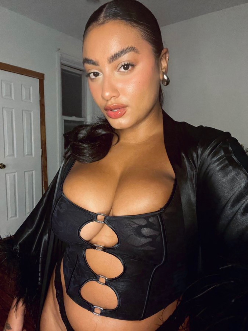 escorts