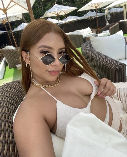I’m available for hookup and body massage