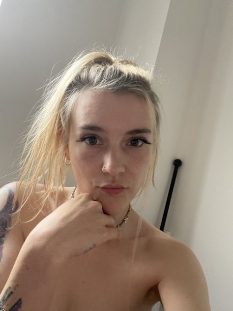 I’m available for meet up. massage me on Snapchat- belarus_silver