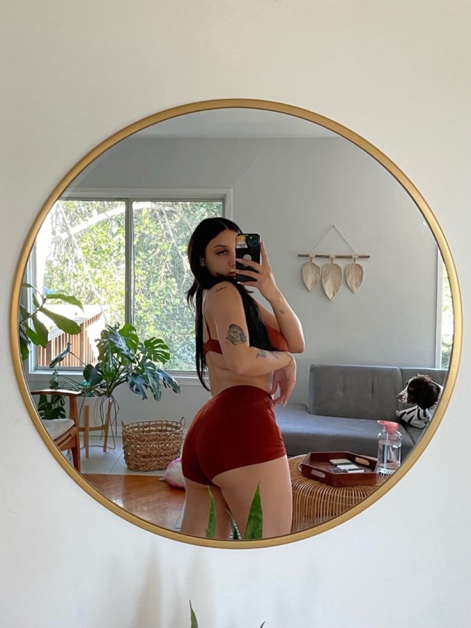 escorts
