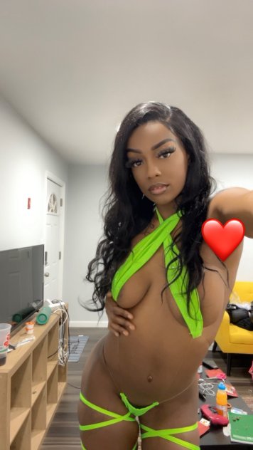 Come Sneak Away N Play 😩💦