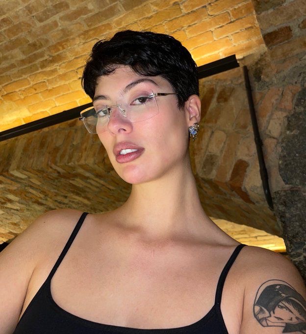 DOWN TO FUCK 😍😍