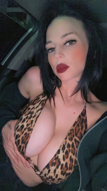 escorts
