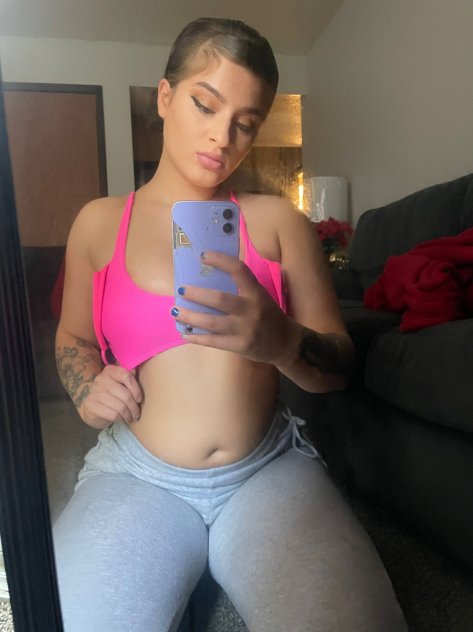 Scarlet the sexy goddess and the naught girl next door. Come & use me.