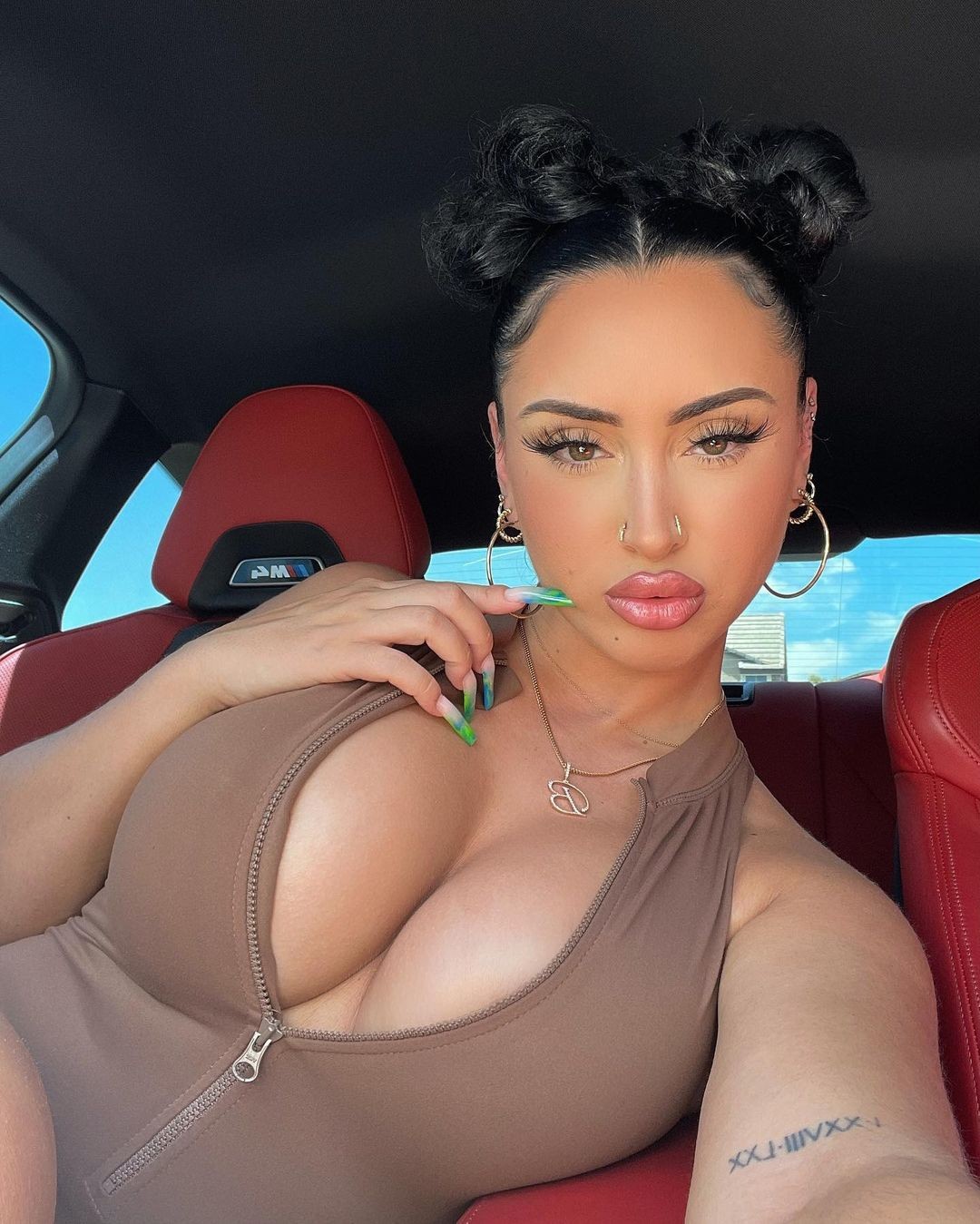 escorts
