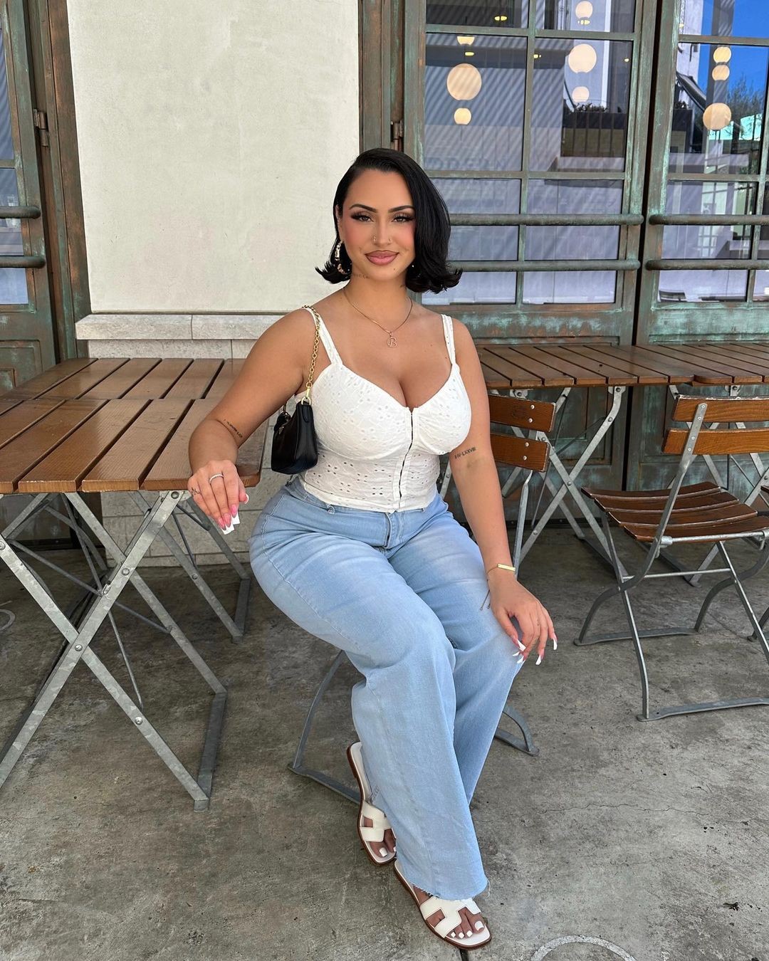 escorts