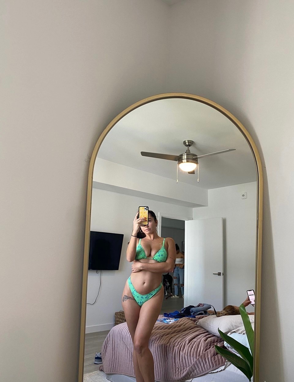 escorts