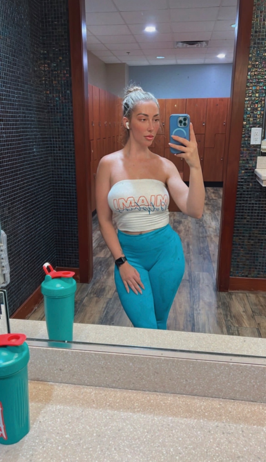 Dinner tonight bills on me, I’m only interested in a serious relationship I don’t take money for sex
