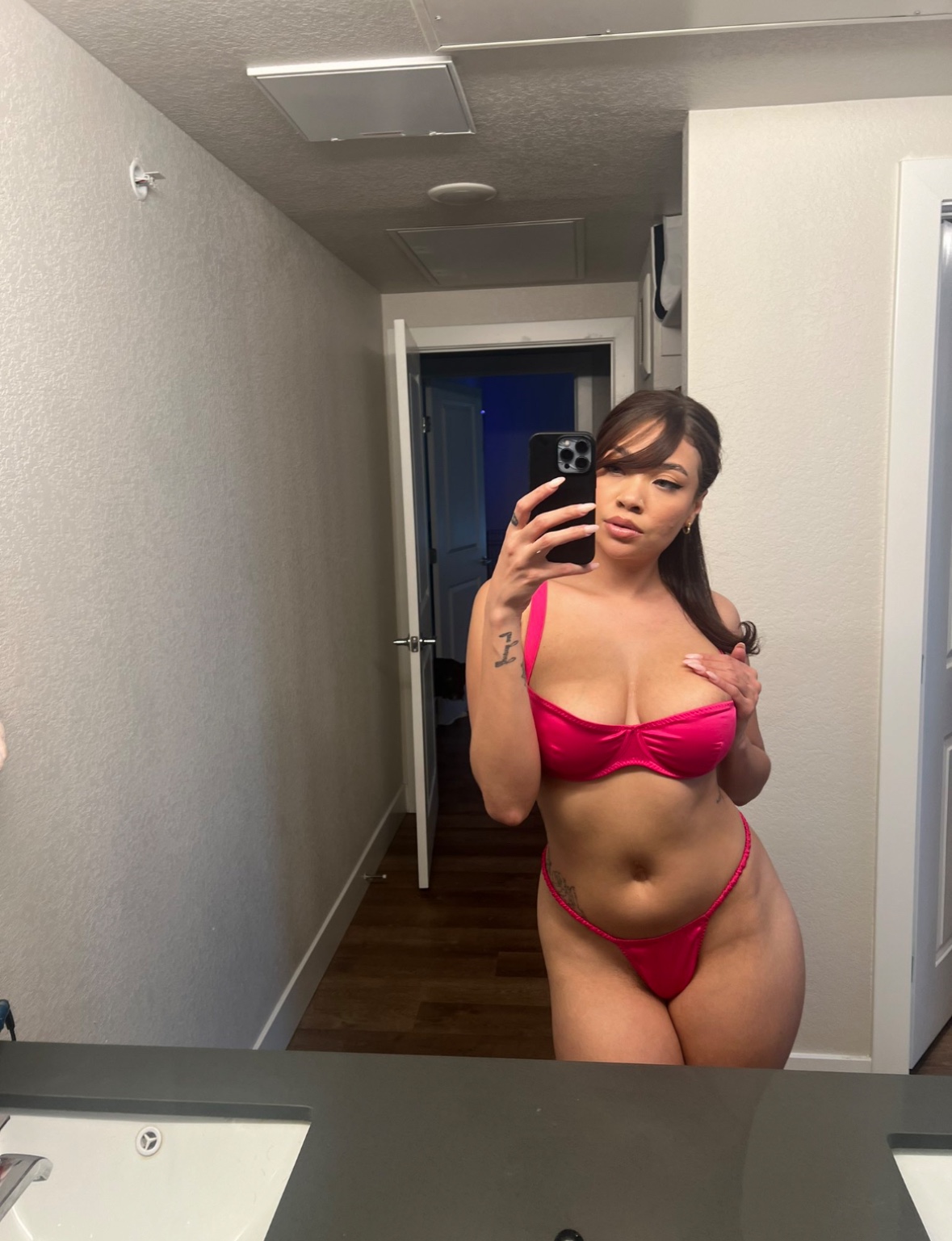 escorts