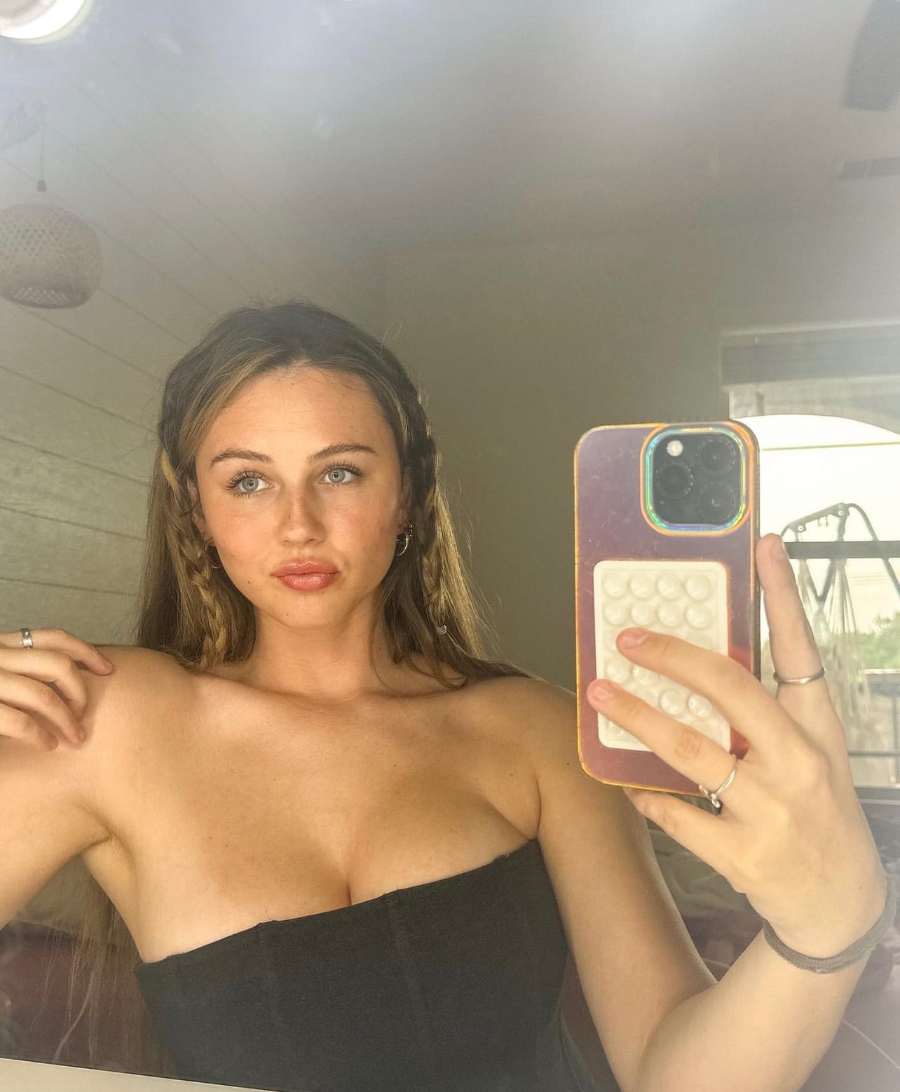 escorts