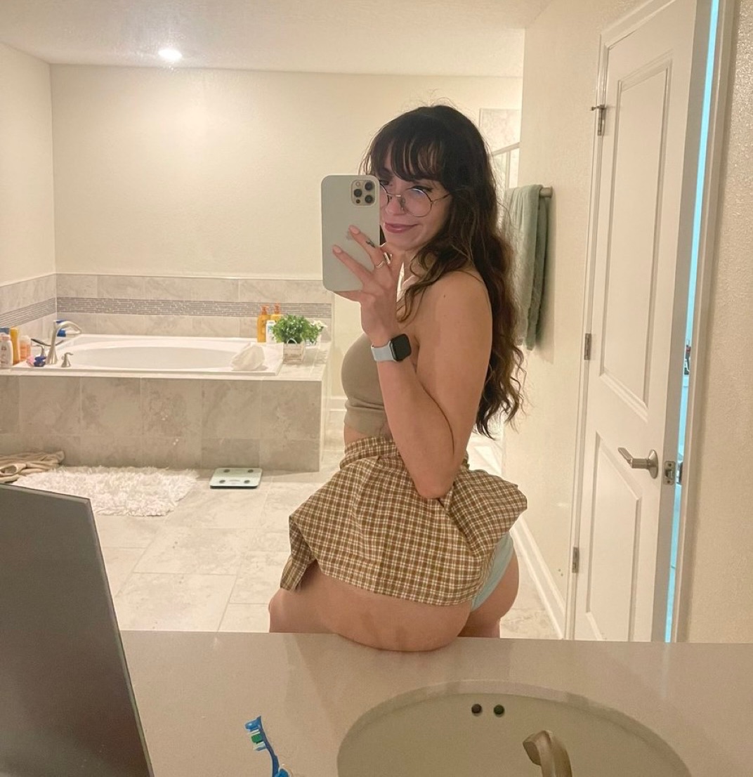 👅💦🍭SUPER SWEET🍰,very😋play and Party I’m available for both incall and outcall