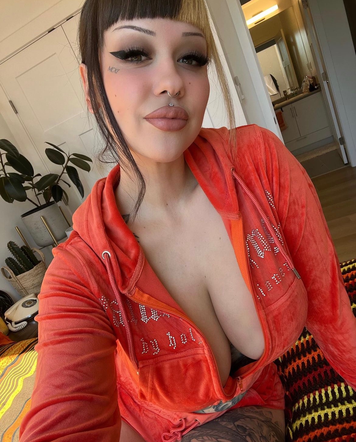 Iโm AVAILABLE FOR HOOKUPS๐ TEXT ME: +1 (937) 618-5588 instagram: helen_thomp41