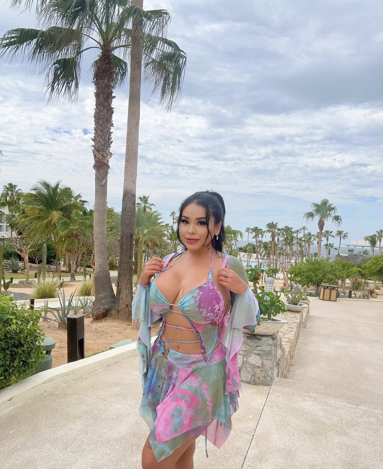 Natasha_00189 i squirt and ride really sweet 💦 💕☺️