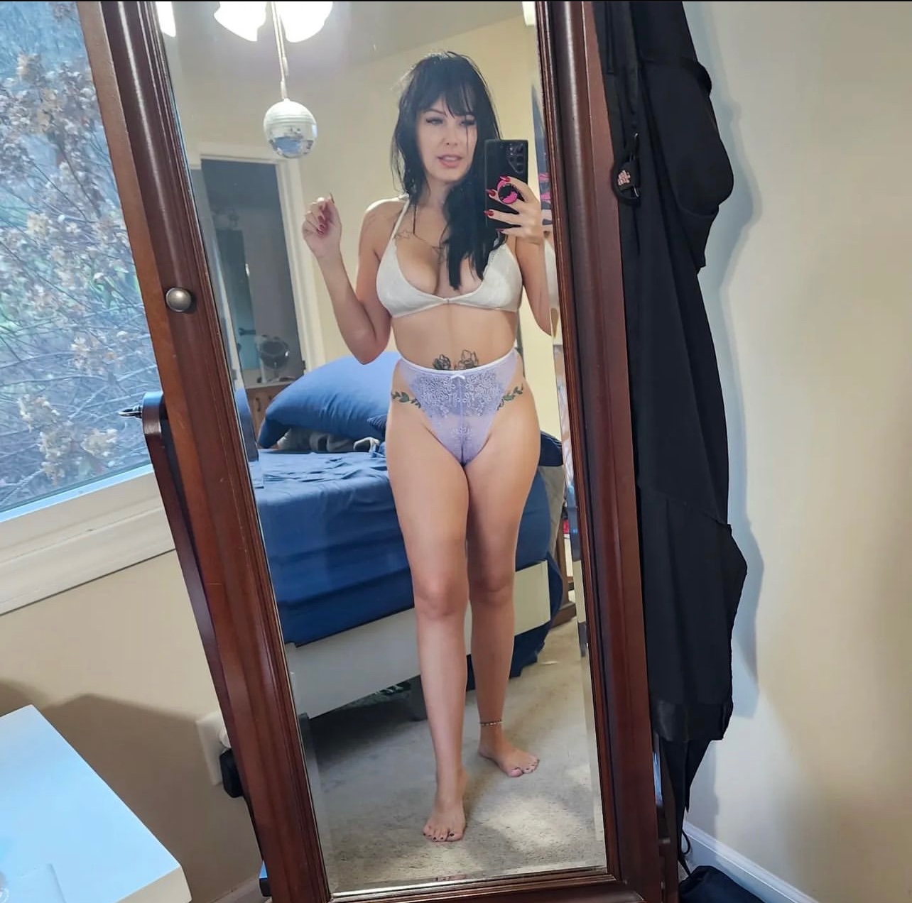 Hi, I'm sexy a mature woman, delicate passionate,very tasty, available