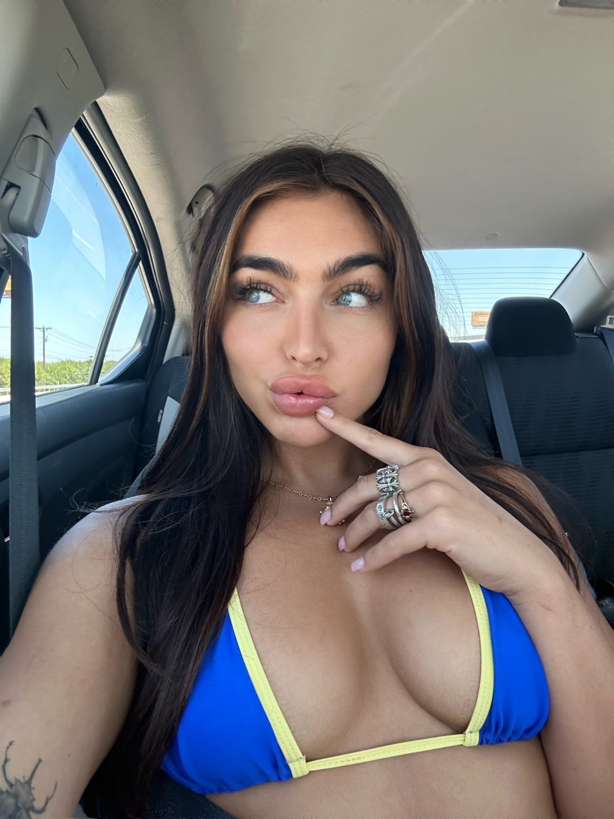 escorts