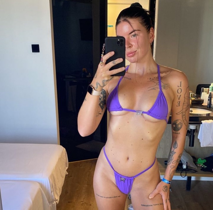 Down To Fuck You Good👅🍆💦🥵And available for FACETIME