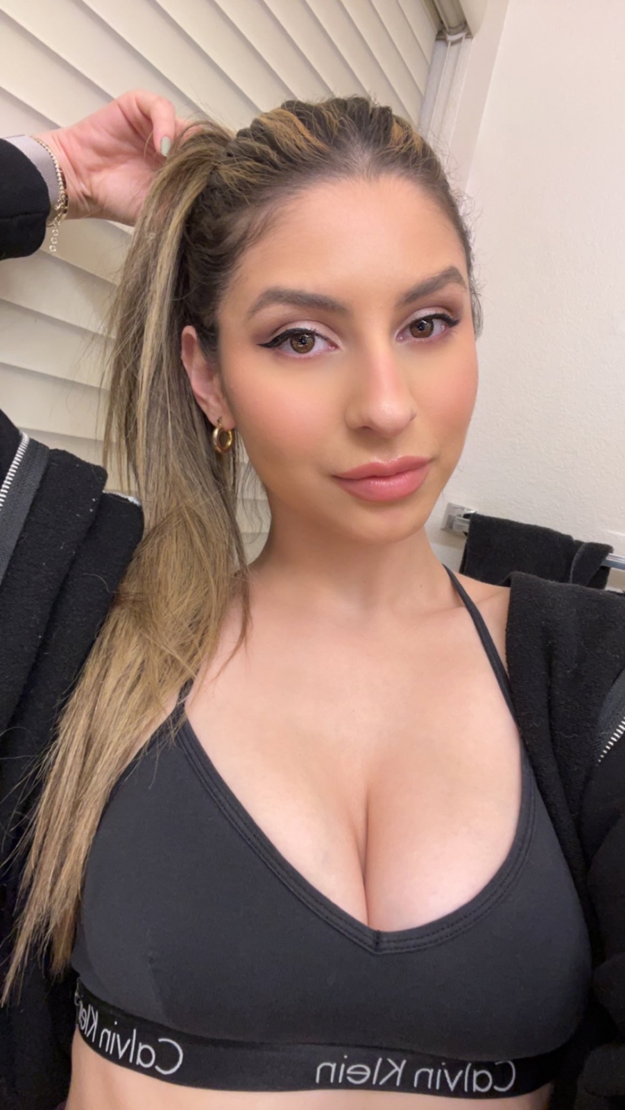 escorts
