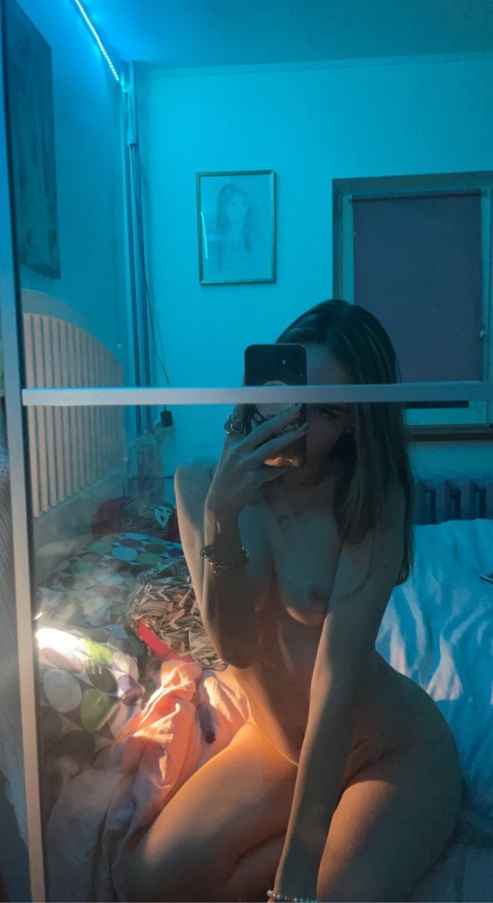 I'm available 24/7 incall/outcall and car sex 🍑💦