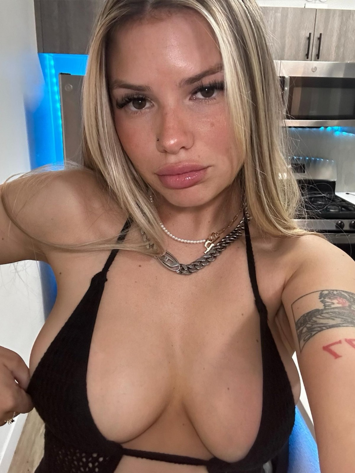 escorts