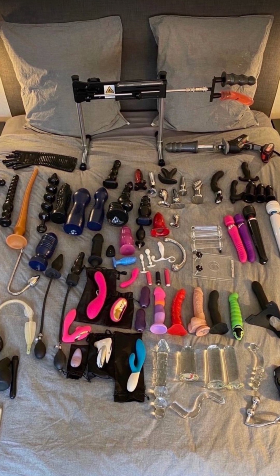 My name is Morgan  💦,I am a hot sexy naughty lady ,I to have 😋fun with someone that🤤 has a sense