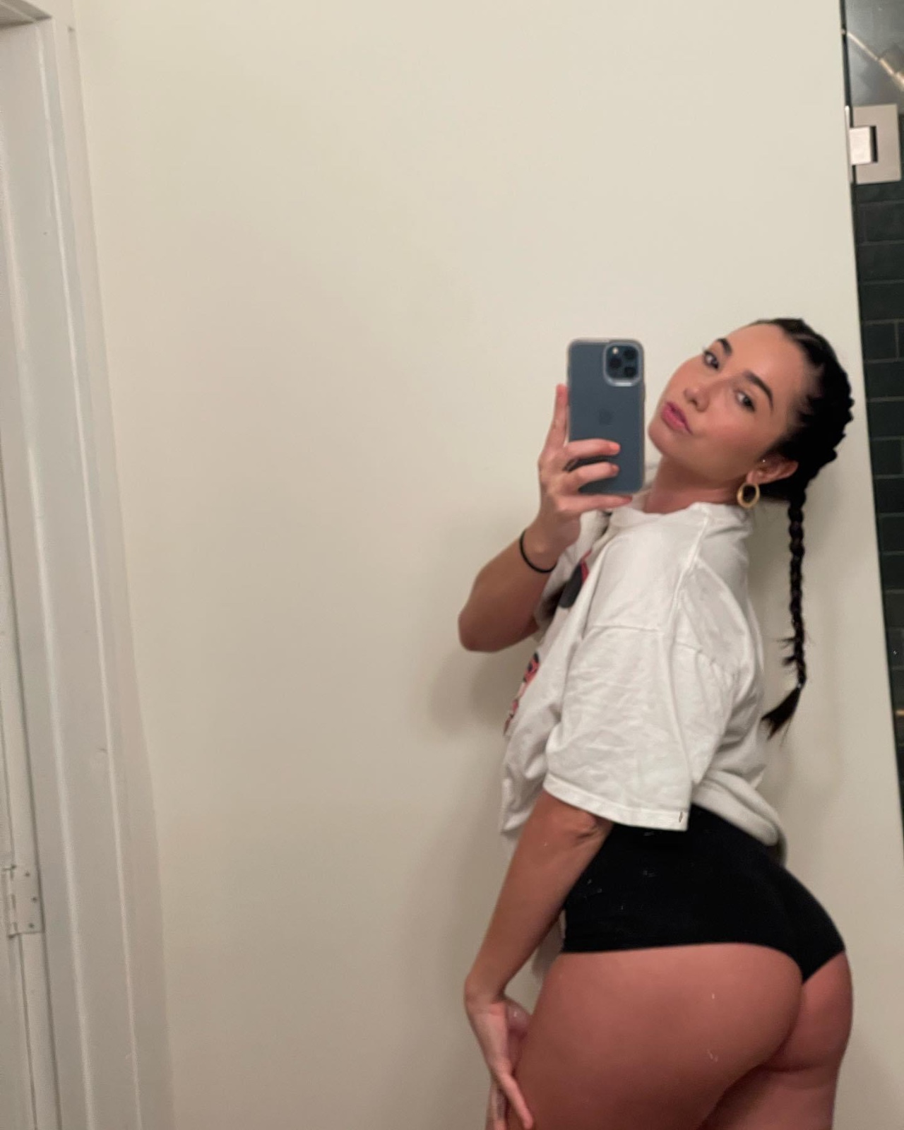 escorts