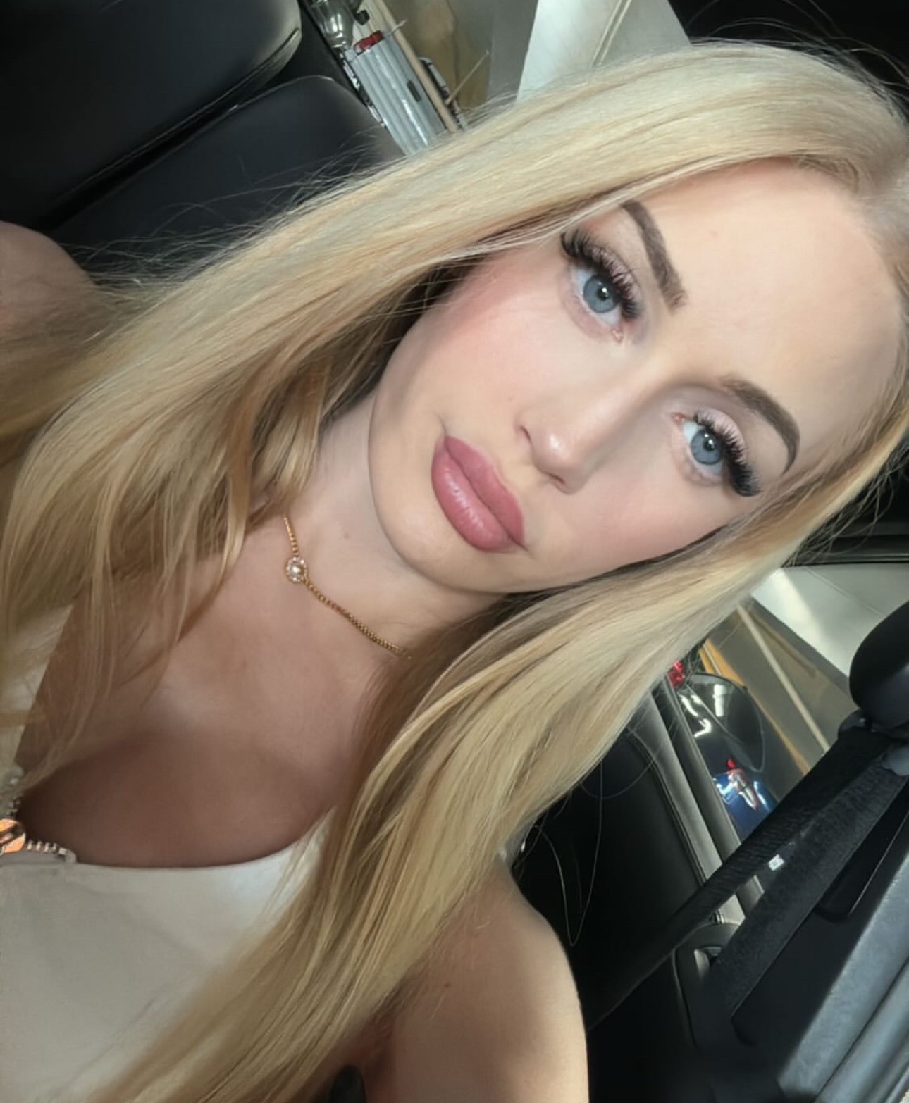 escorts
