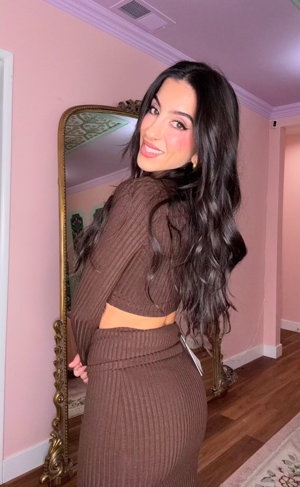 Hook up with Maija Sarah