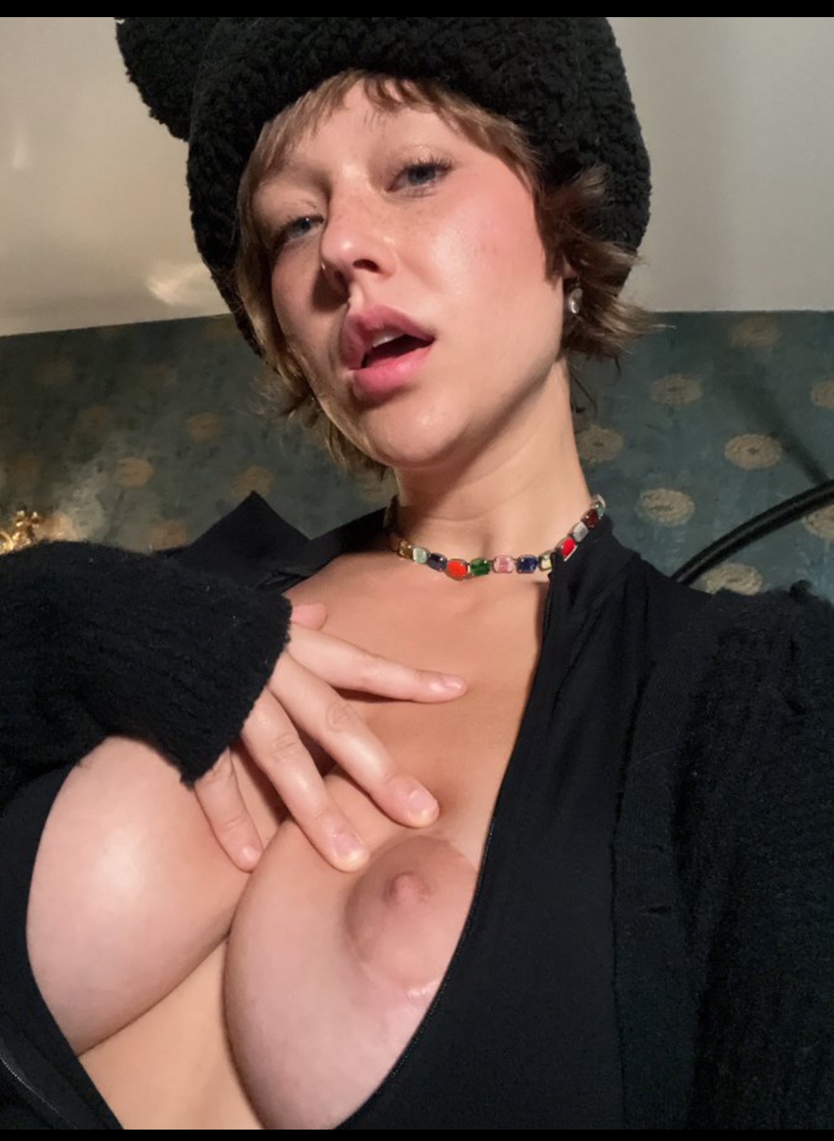 escorts