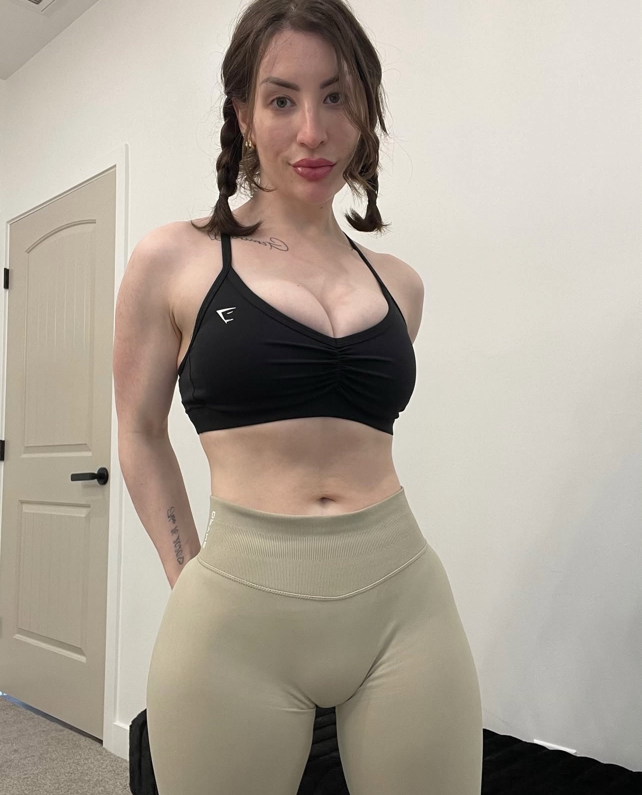 escorts