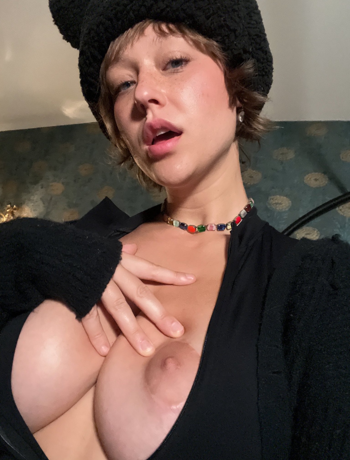 escorts