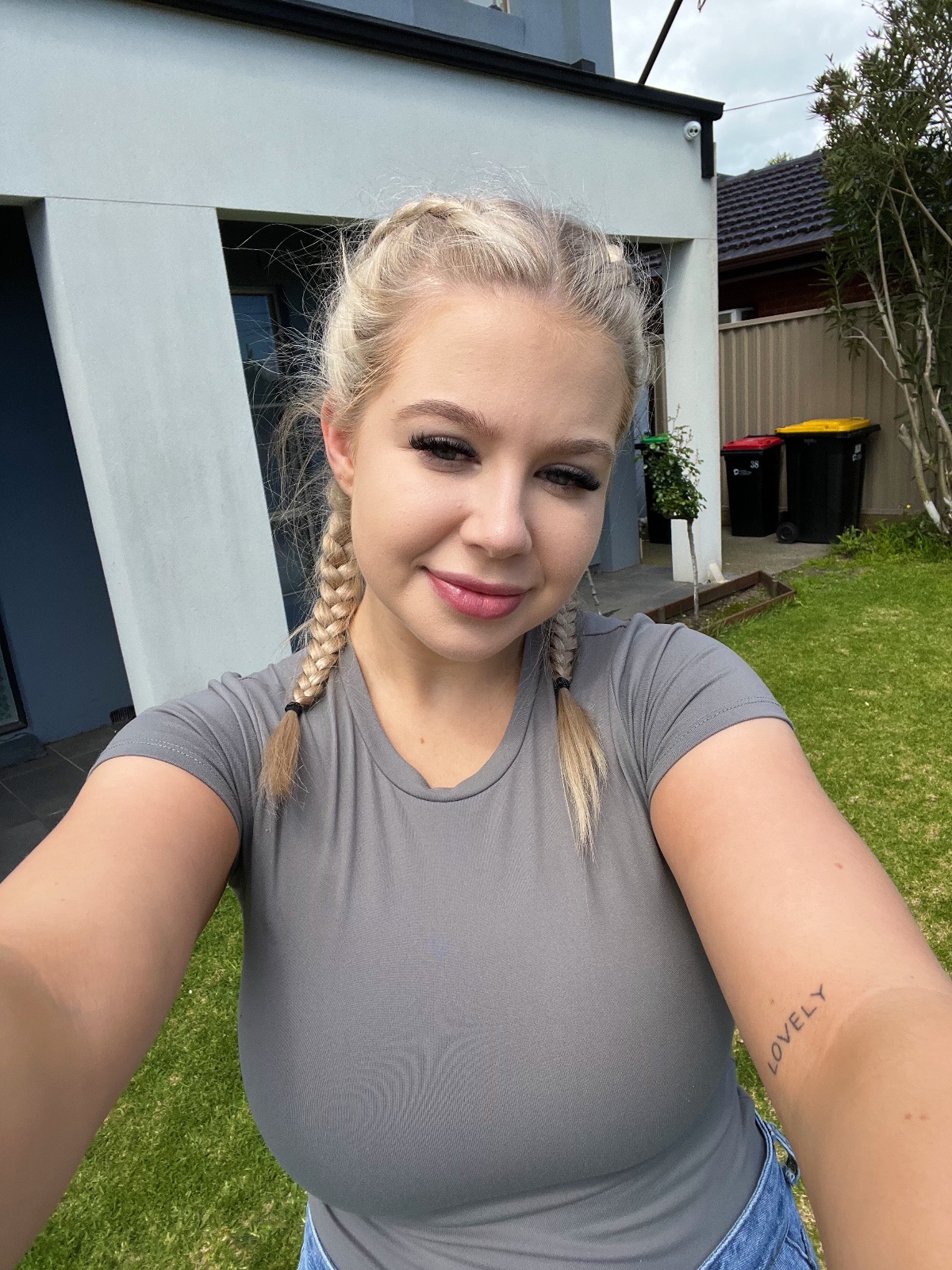 escorts