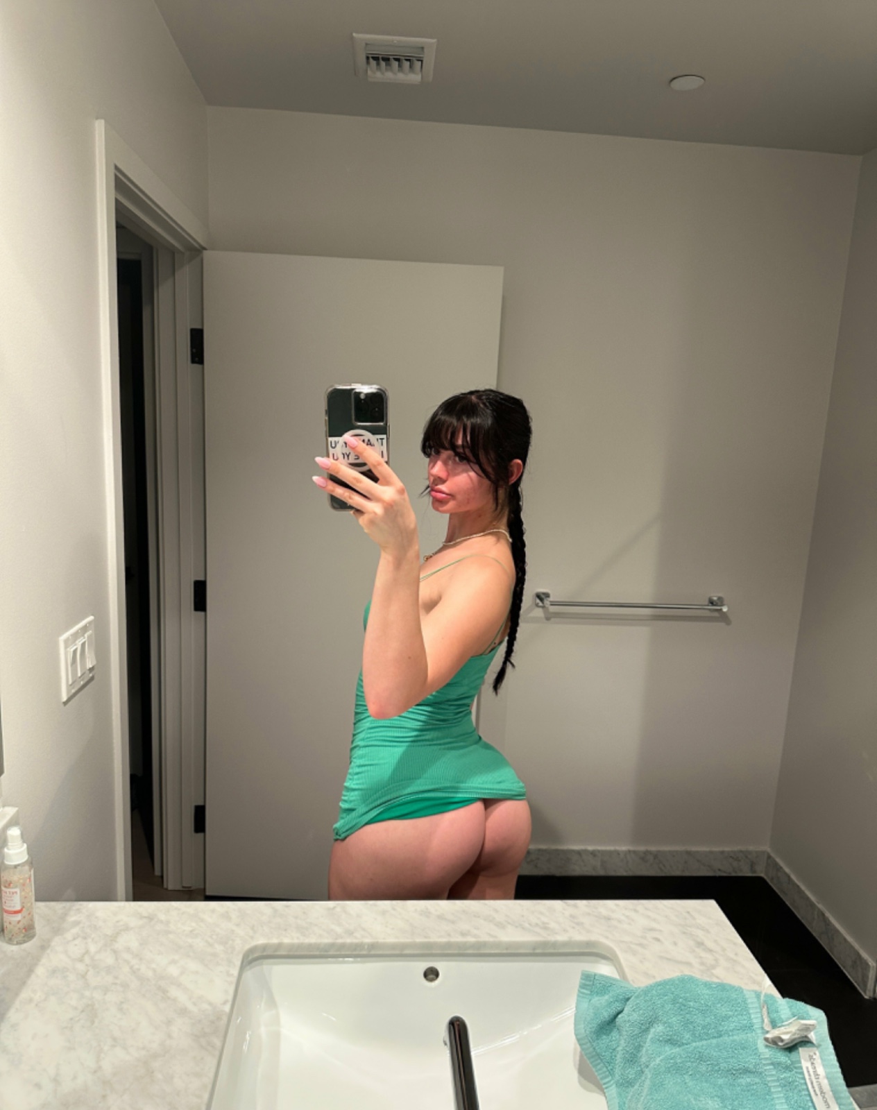 escorts