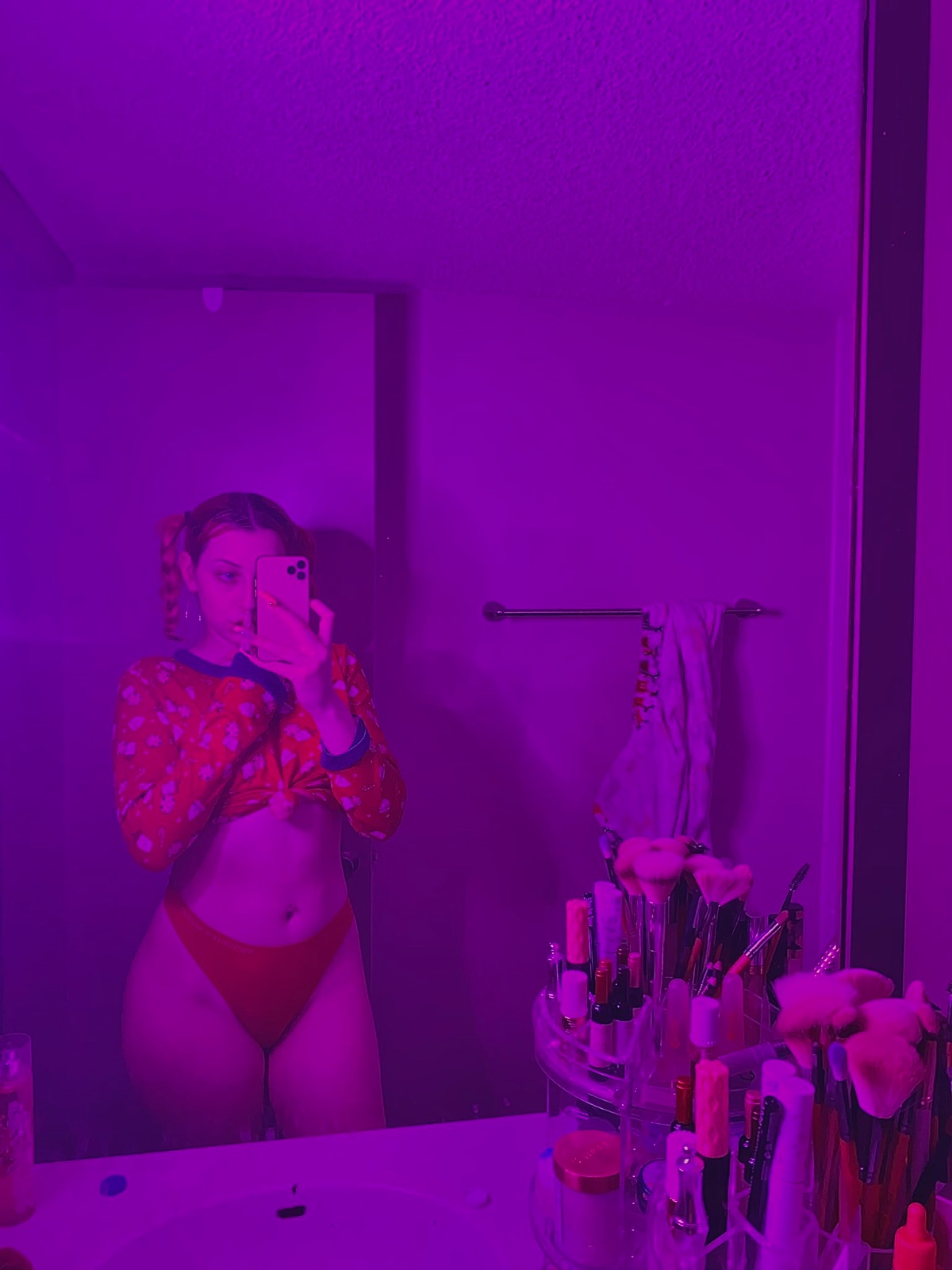 AVAILABLE FOR FUCK 🥰👅