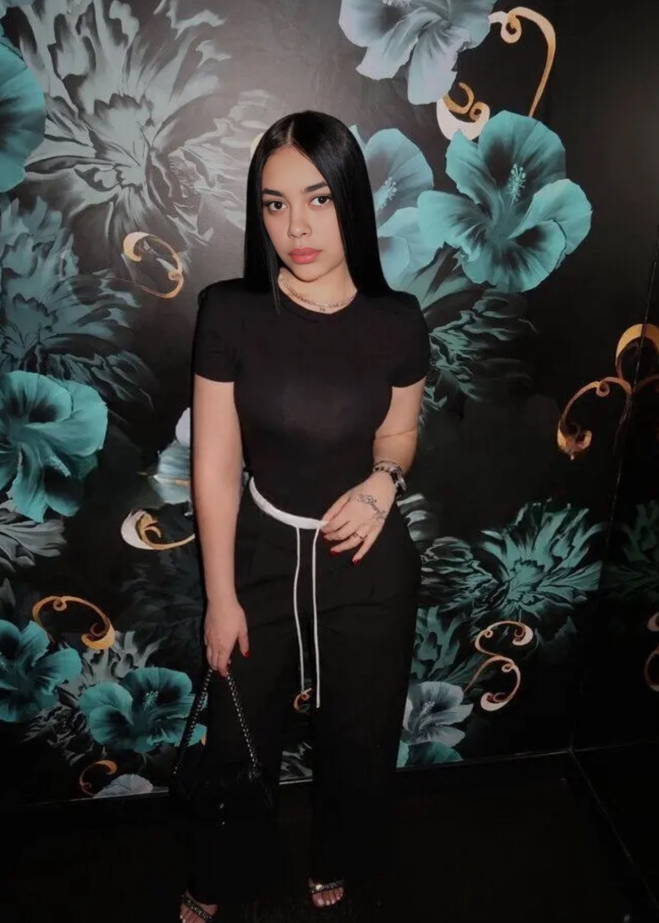 EXPERIENCE SWEETNESS AND CLIMAX FROM ANOTHER DIMENSION