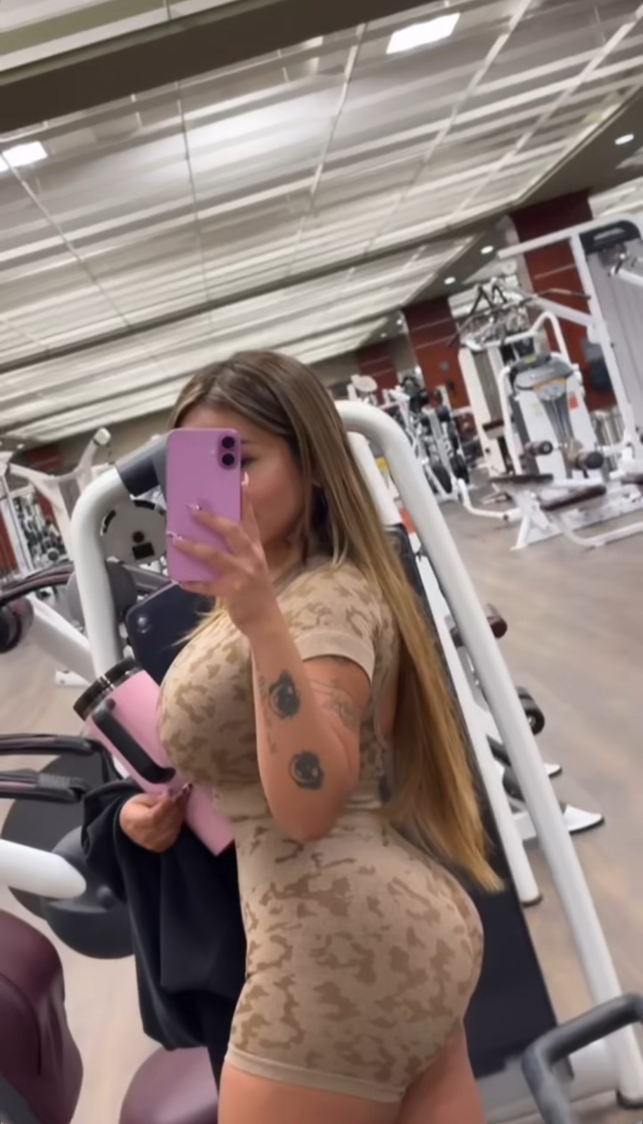 Hey daddy, wanna fuck?  Hit me up now!  Text: 5309520012