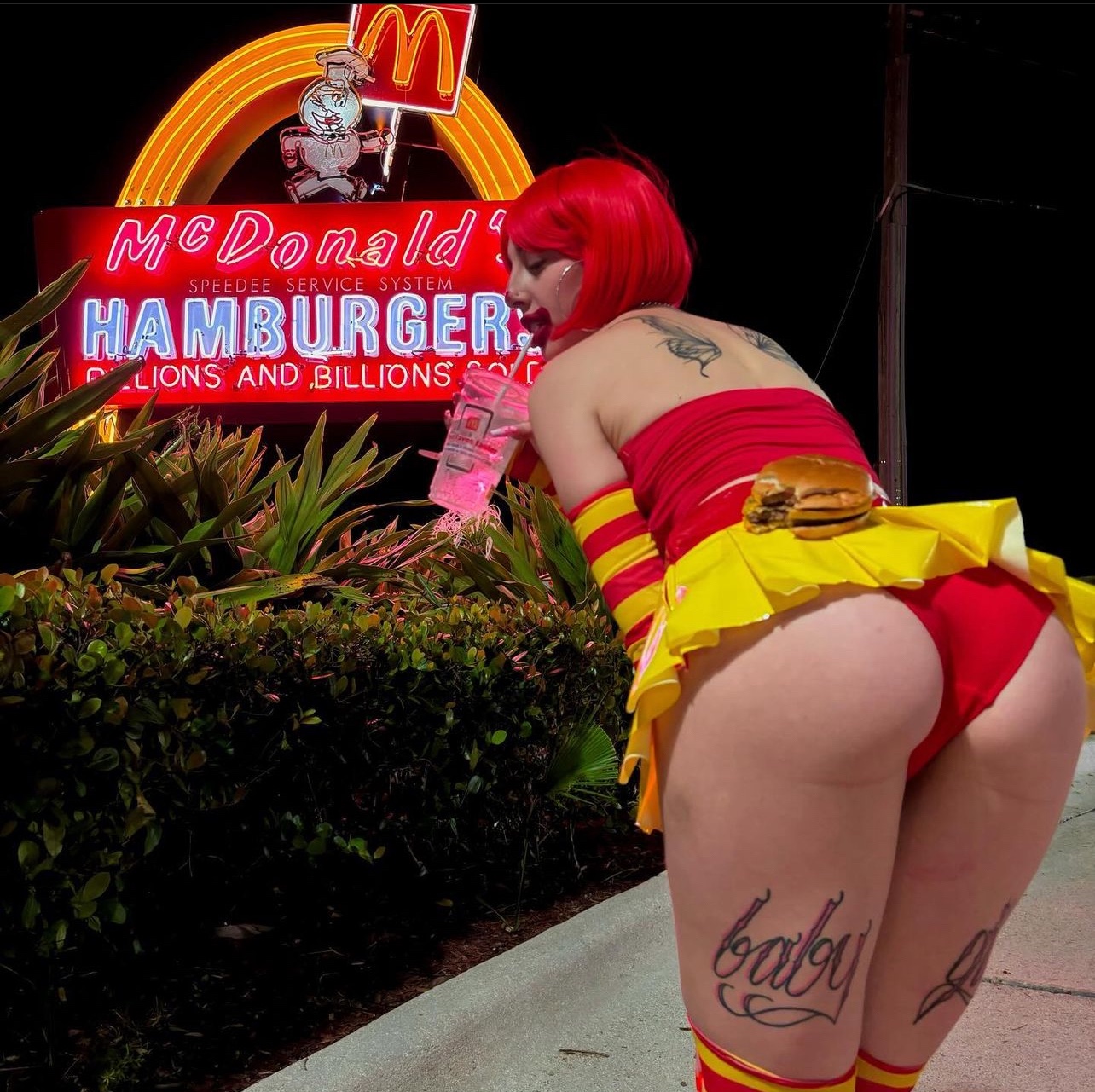 Are you stressed and need some hot reliever? I’m a horny mature girl, I love squirting 💦😈