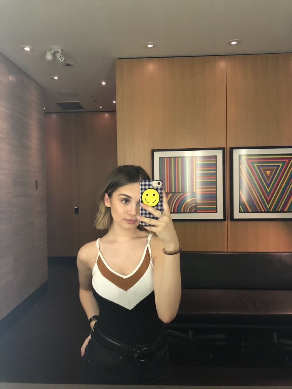 Hey lovebirds! I am Sophie, your massage and fun therapist 💋HMU on snapchat:Babysophiexo26❤️